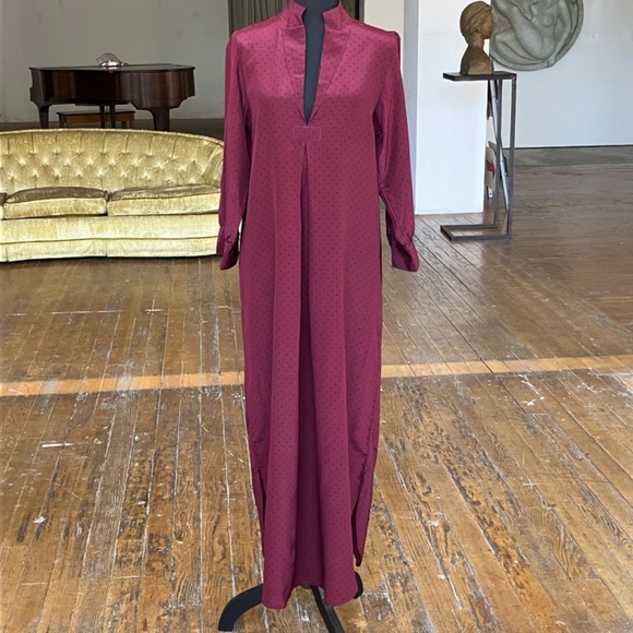 Wizzy Kit Maroon and navy polka dotted Maxi dress. - Picture 12 of 13